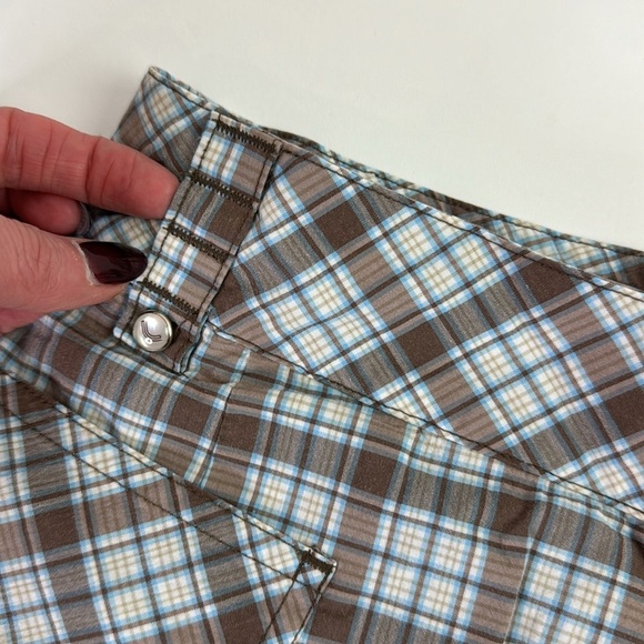 Lolë Women's Plaid Skort - Picture 7 of 10